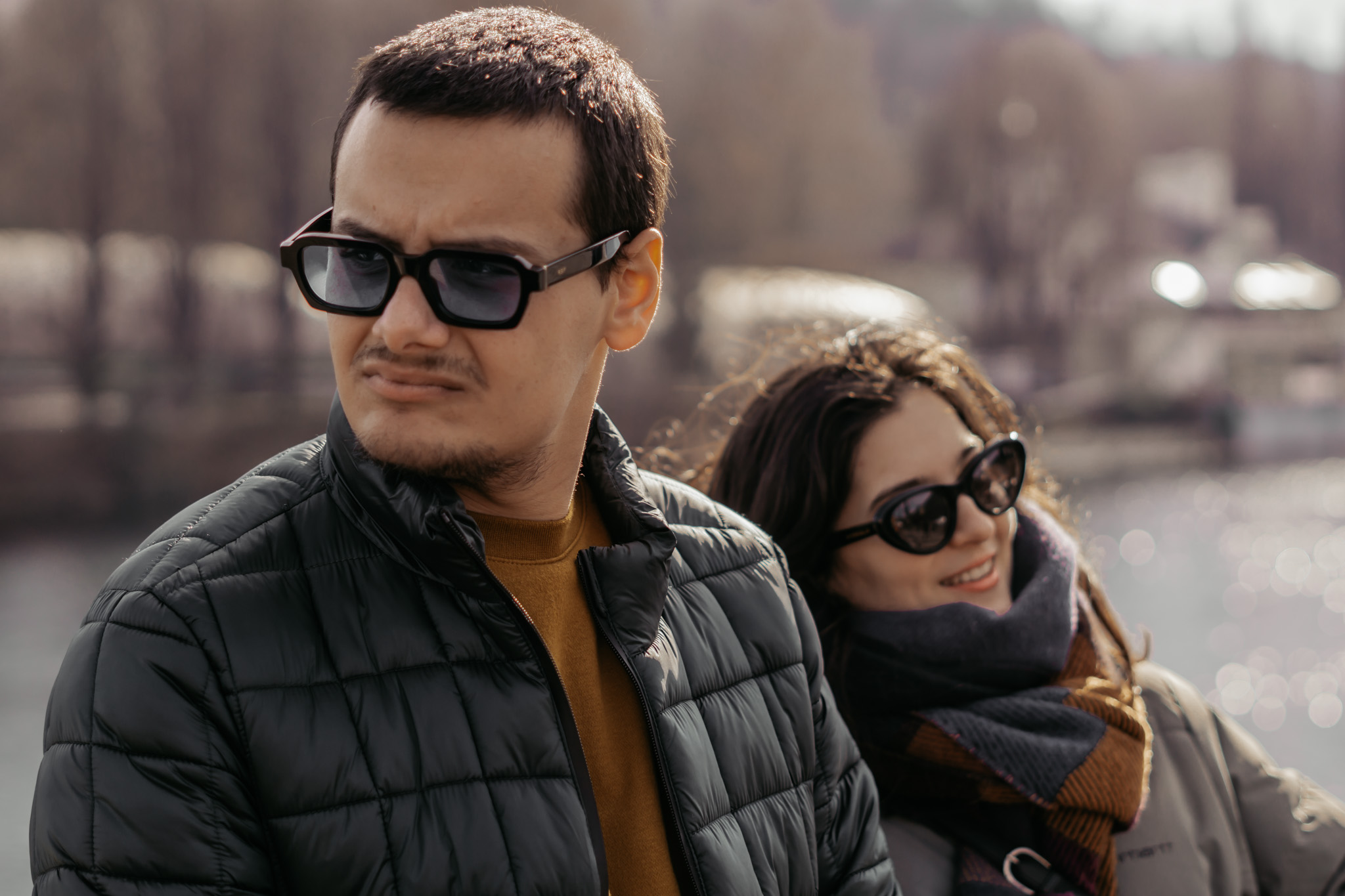 Ritratto di coppia al lago